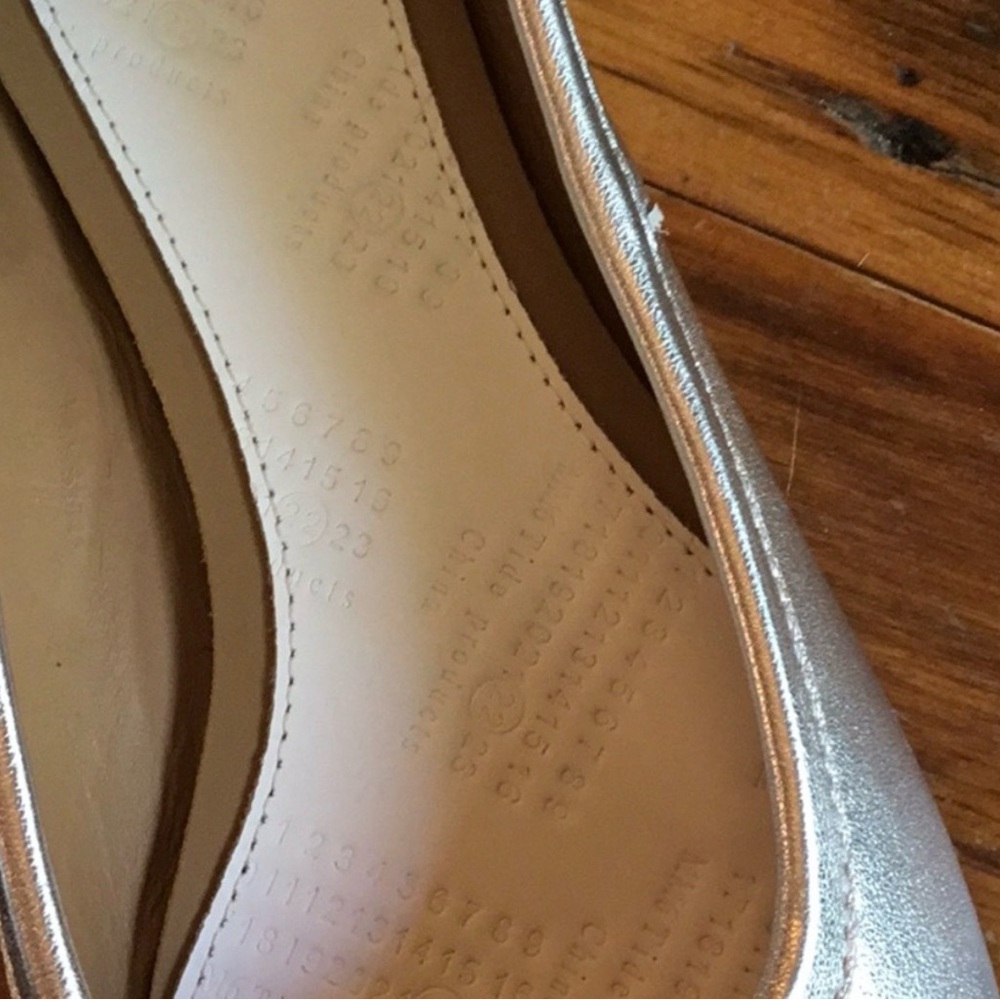 Silver Tabi Ballet Flats - Picture 4 of 6